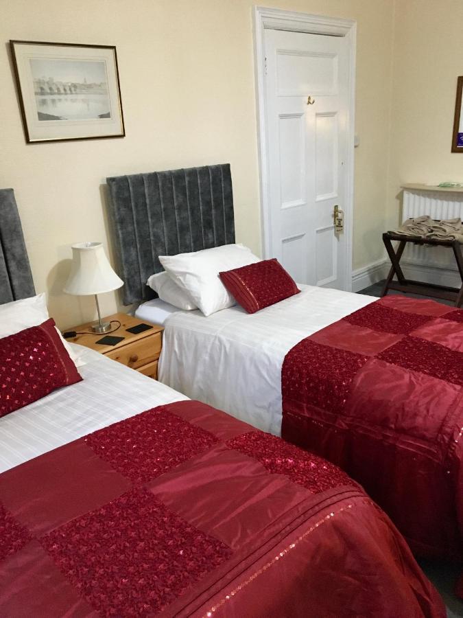 Cheviot View Hotel Уулер Екстериор снимка