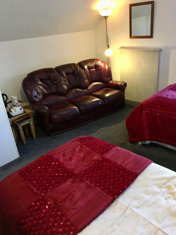 Cheviot View Hotel Уулер Екстериор снимка